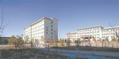 甘肅省民樂縣70位教師搬入新公寓——師逢喜事精神爽